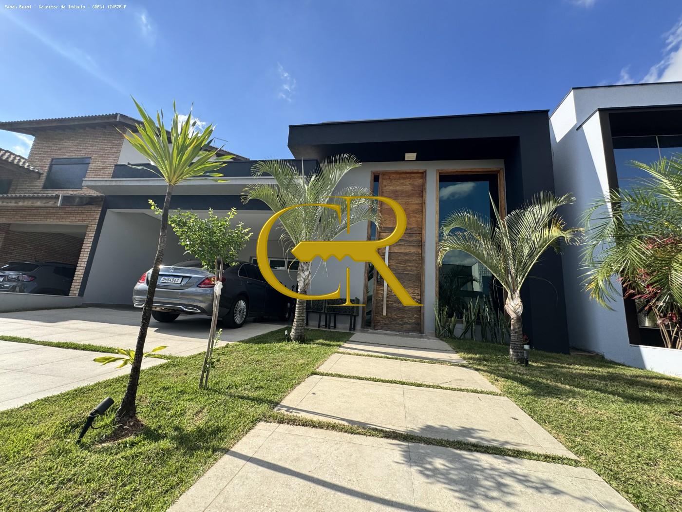 Casa em Condom�nio