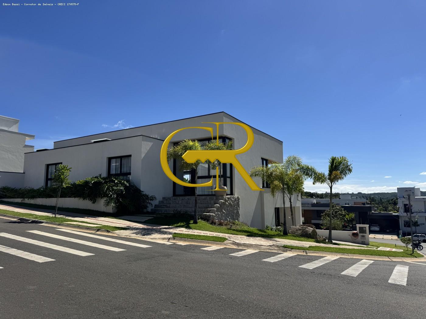 Casa em Condom�nio